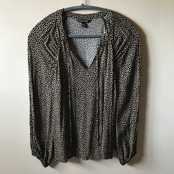 NWOT Banana Republic Cheetah Split Neck Tie Top Blouse - Picture 2 of 6